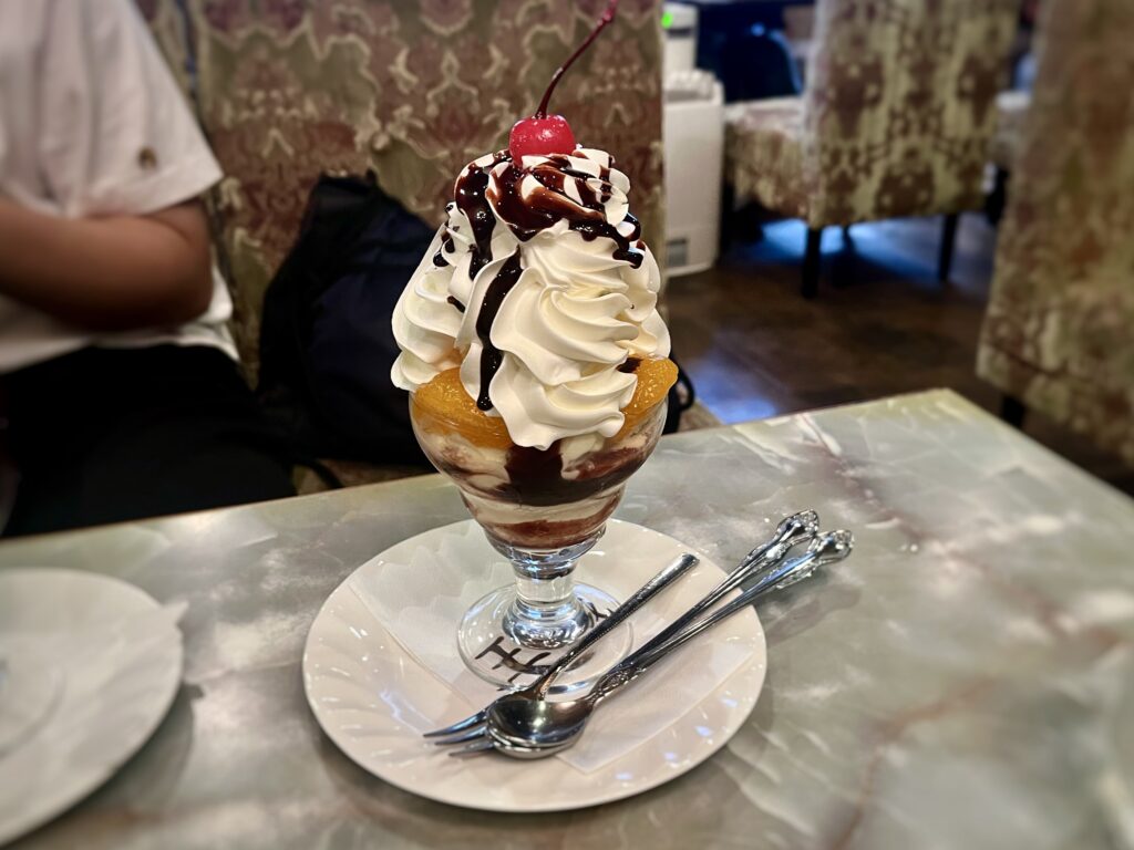 チョコレートパフェ
喫茶王城